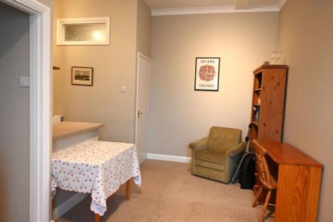Lounge / Dining Room