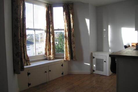 OPEN PLAN LIVING ROOM
