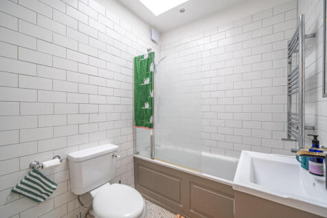 1370789-4-68f5f59...