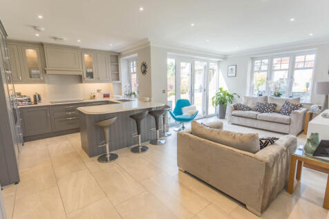 Kitcen/breakfast/family Room