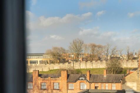 top floor flat-12.jpg