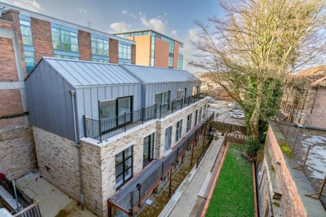 show flat out back-19.jpg