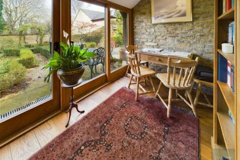 CAM02558G0-PR0076-ST