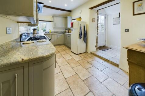 CAM02558G0-PR0076-ST