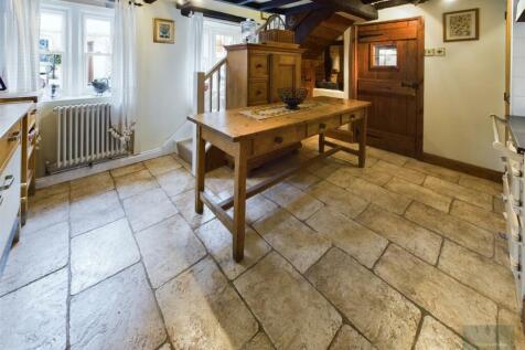 CAM02558G0-PR0076-ST