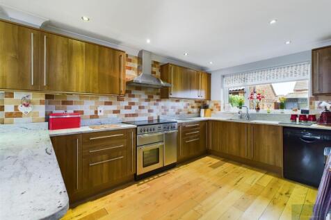 CAM02558G0-PR0115-ST