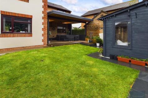 CAM02558G0-PR0116-ST