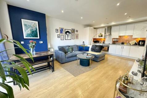 Lounge/Kitchen