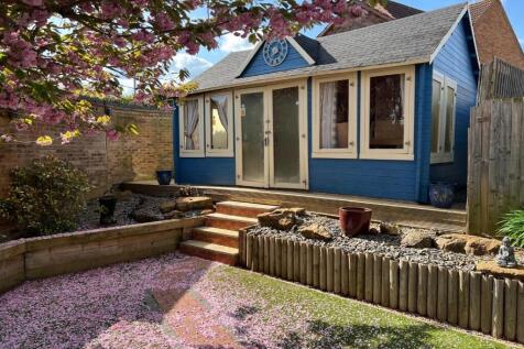 Outbuilding.jpg