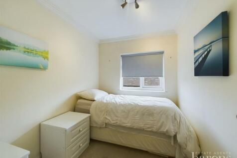 CAM01093G0-PR0323-STILL012.jpg