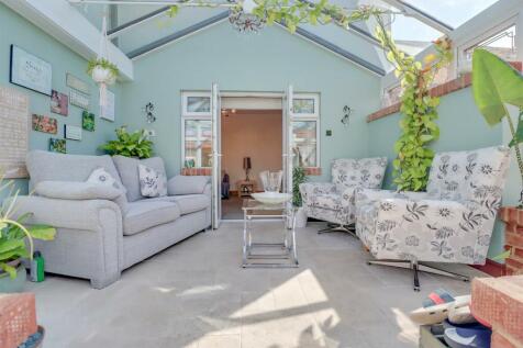 71 ATHELSTAN GARDENS-24.jpg