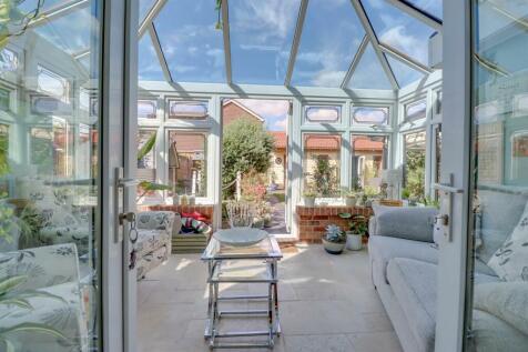 71 ATHELSTAN GARDENS-23.jpg