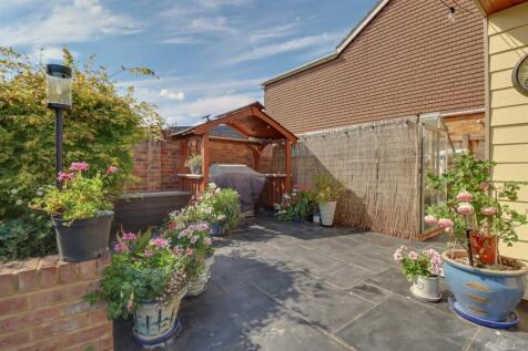 71 ATHELSTAN GARDENS-33.jpg