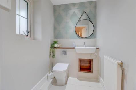 6 GORSE WOOD VIEW INSIDE-17.jpg