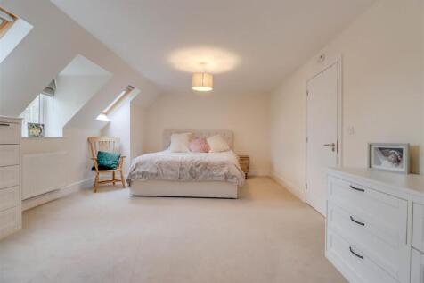 6 GORSE WOOD VIEW INSIDE.jpg