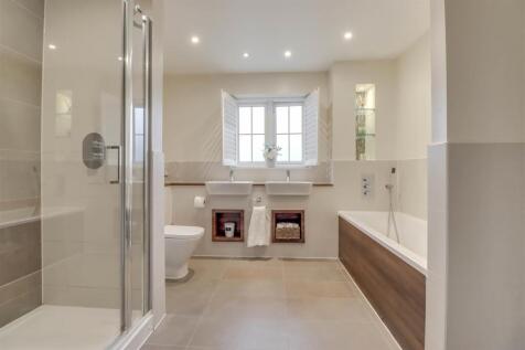 6 GORSE WOOD VIEW INSIDE-2.jpg