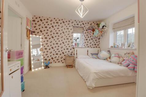 6 GORSE WOOD VIEW INSIDE-5.jpg
