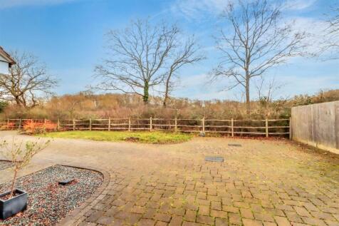 6 GORSE WOOD VIEW OUTSIDE-8.jpg