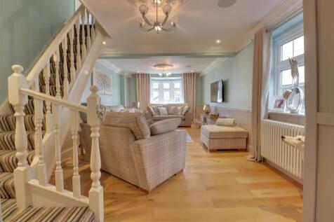 28 MARGARITE WAY-18.jpg