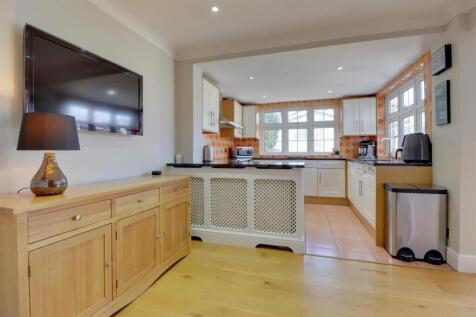 28 MARGARITE WAY-19.jpg