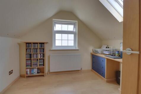 28 MARGARITE WAY-6.jpg