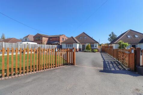 30c SOUTH HANNINGFIELD WAY FRONT NEW.jpg