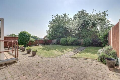 4 ALMA CLOSE-10.jpg