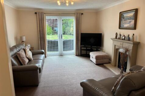 18 friern lounge.jpg