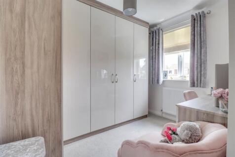 18 FRIERN WALK (4).jpg