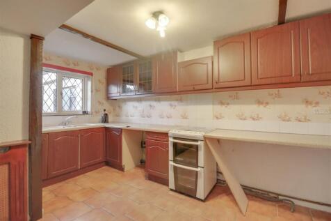 111 ALDERNEY GARDENS WICKFORD-9.jpg