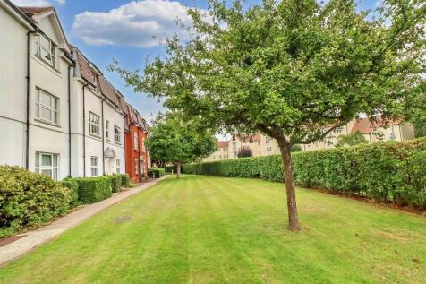 36 TALLOW GATE OUTSIDE-2.jpg