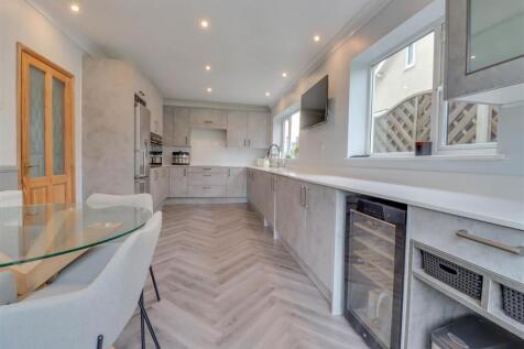 43 LINDON ROAD INSIDE-6.jpg