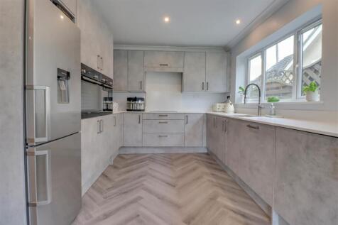 43 LINDON ROAD INSIDE-7.jpg