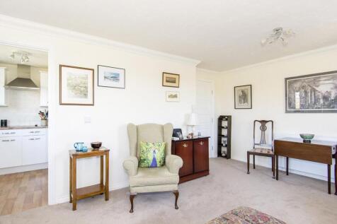 (Lounge Photo Two)