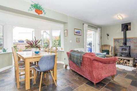 Extended Dining Area