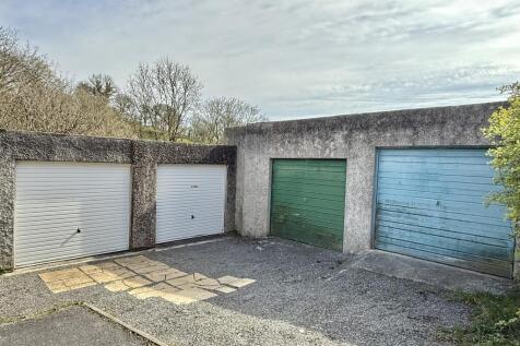 Corner Garage (Green door)