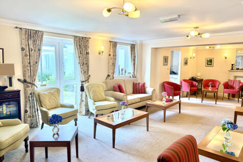 Communal Lounge + Kitchen