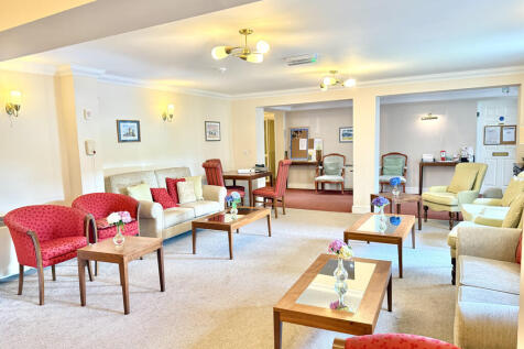 Communal Lounge + Kitchen