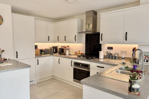 Kitchen with Integrated Appliances