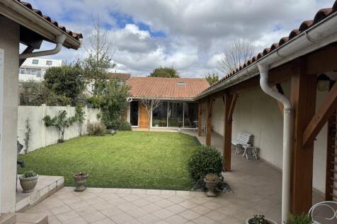 Property Image 11