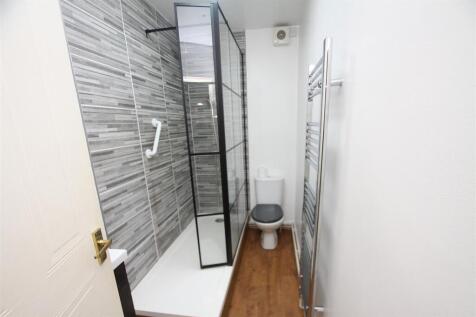 Shower room a.jpg