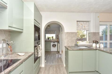 Kitchen/Dining Area