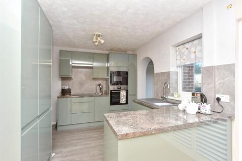Kitchen/Dining Area