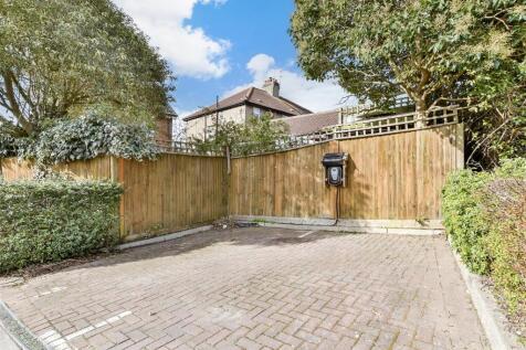 Driveway/Parking
