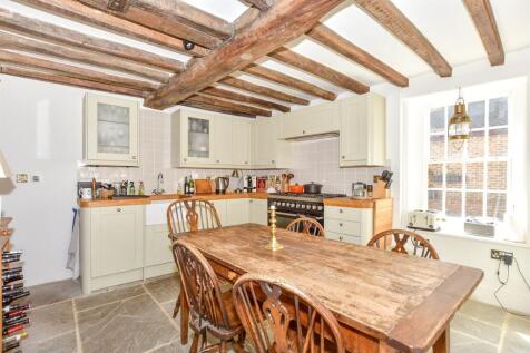 Kitchen/ Breakfast Room