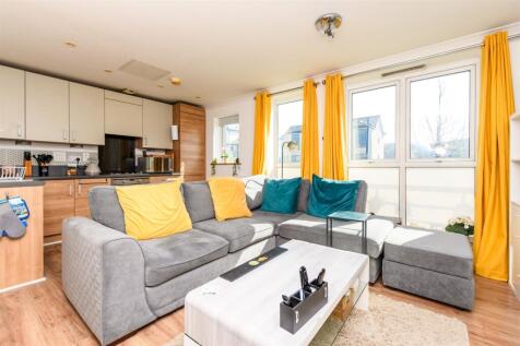 Lounge/Kitchen