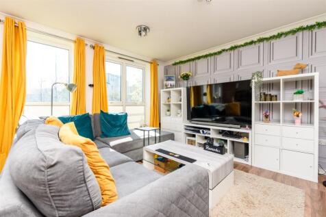 Lounge/Kitchen