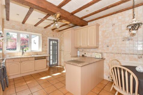 Kitchen/ Breakfast Room