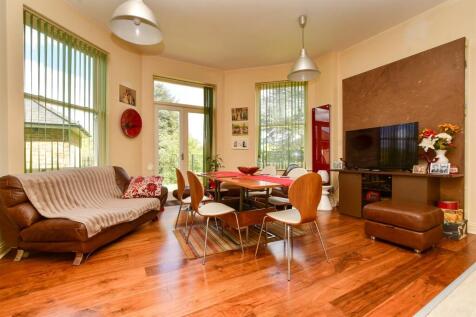 Lounge/Kitchen