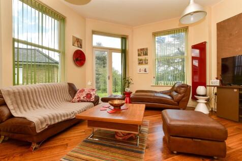 Lounge/Kitchen